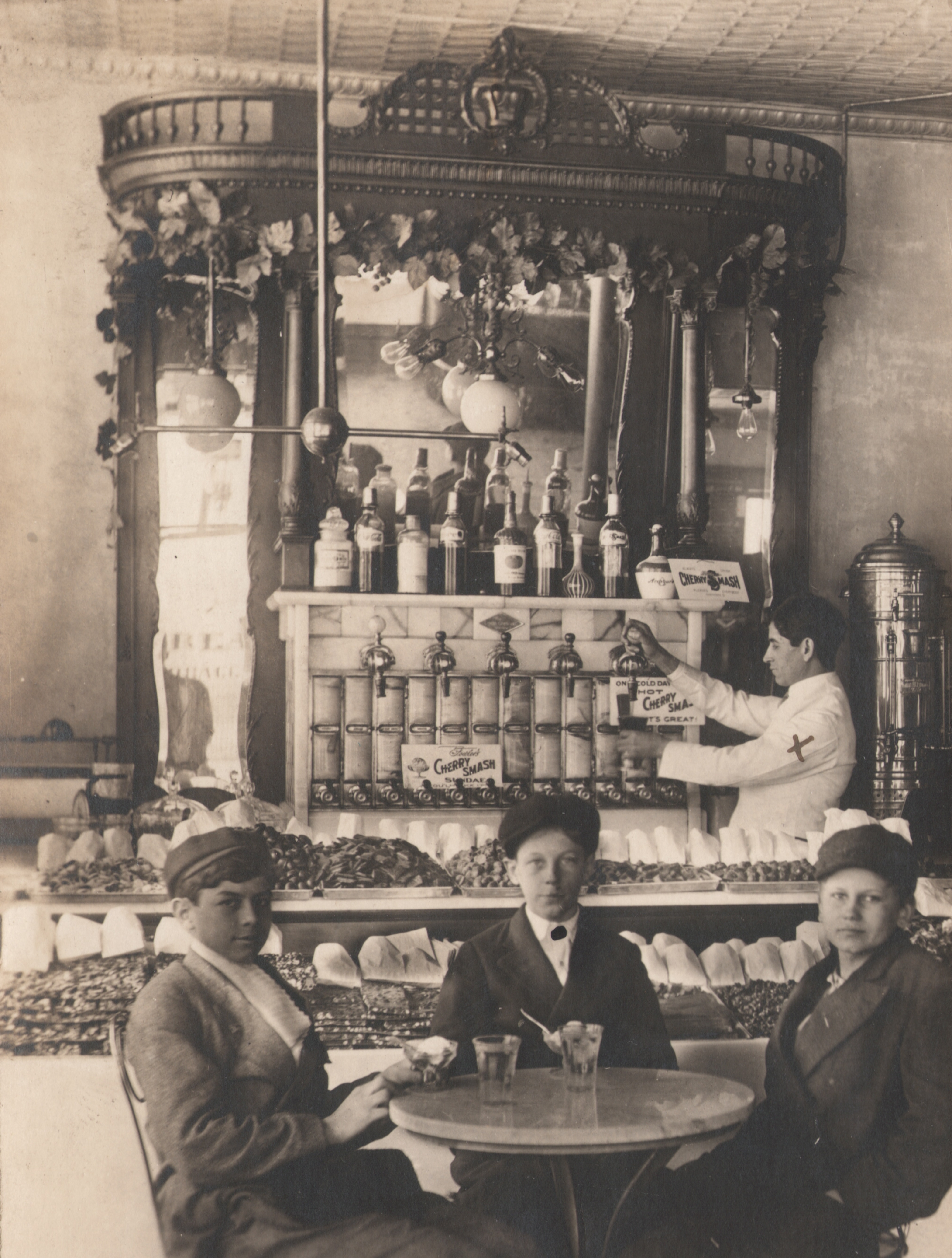 Postcard Soda Fountain c1900